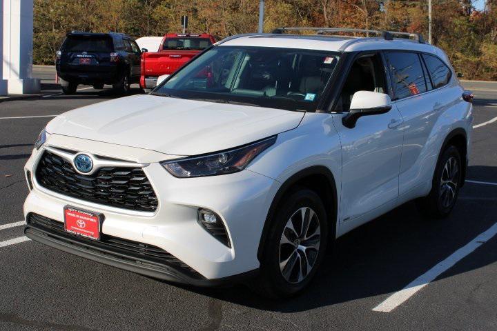 used 2022 Toyota Highlander Hybrid car, priced at $39,969