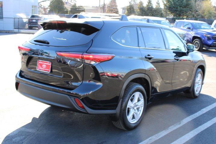 used 2022 Toyota Highlander car, priced at $30,969