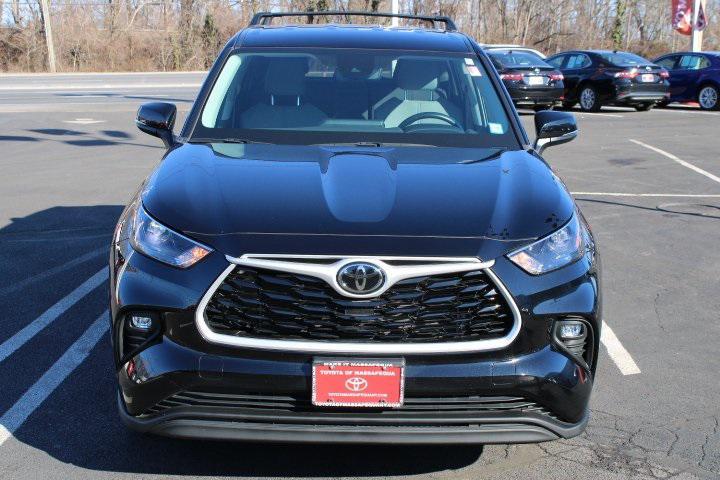 used 2022 Toyota Highlander car, priced at $30,969