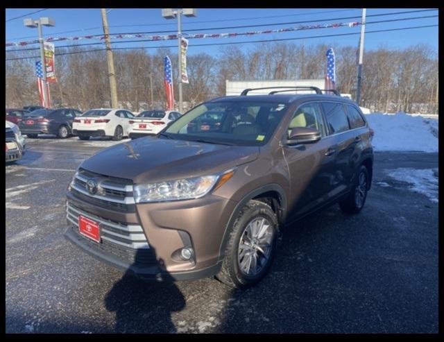 used 2019 Toyota Highlander car, priced at $19,969