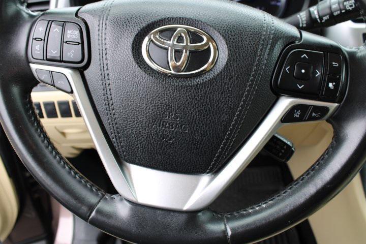 used 2019 Toyota Highlander car, priced at $19,869