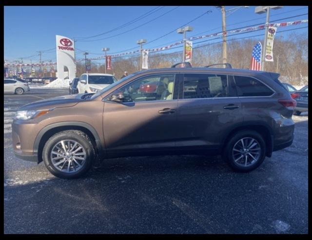 used 2019 Toyota Highlander car, priced at $19,969