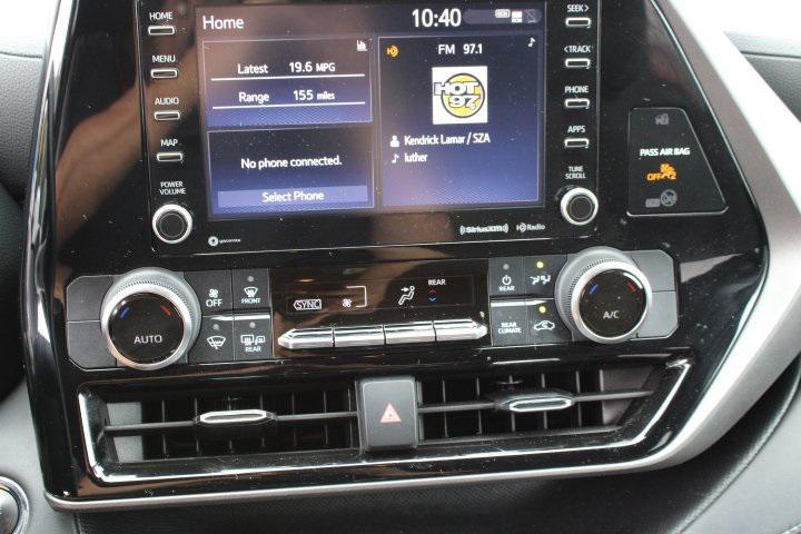 used 2022 Toyota Highlander car, priced at $29,869
