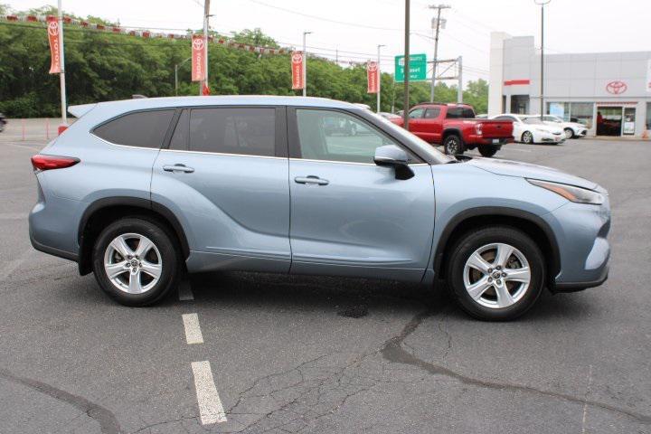 used 2022 Toyota Highlander car, priced at $29,869