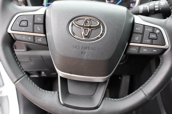 used 2023 Toyota Highlander Hybrid car, priced at $38,997