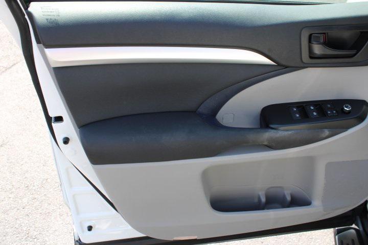 used 2019 Toyota Highlander car, priced at $22,969