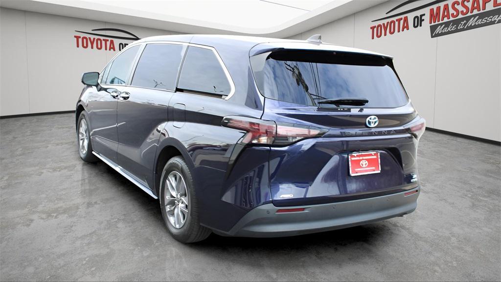 used 2023 Toyota Sienna car, priced at $44,469