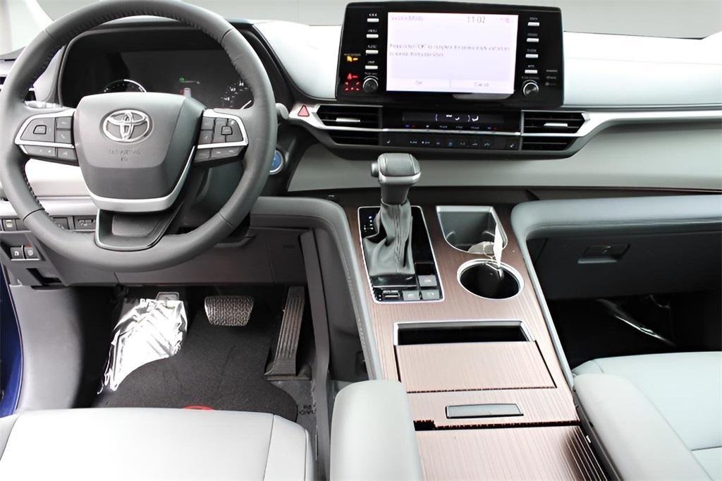 used 2023 Toyota Sienna car, priced at $44,469