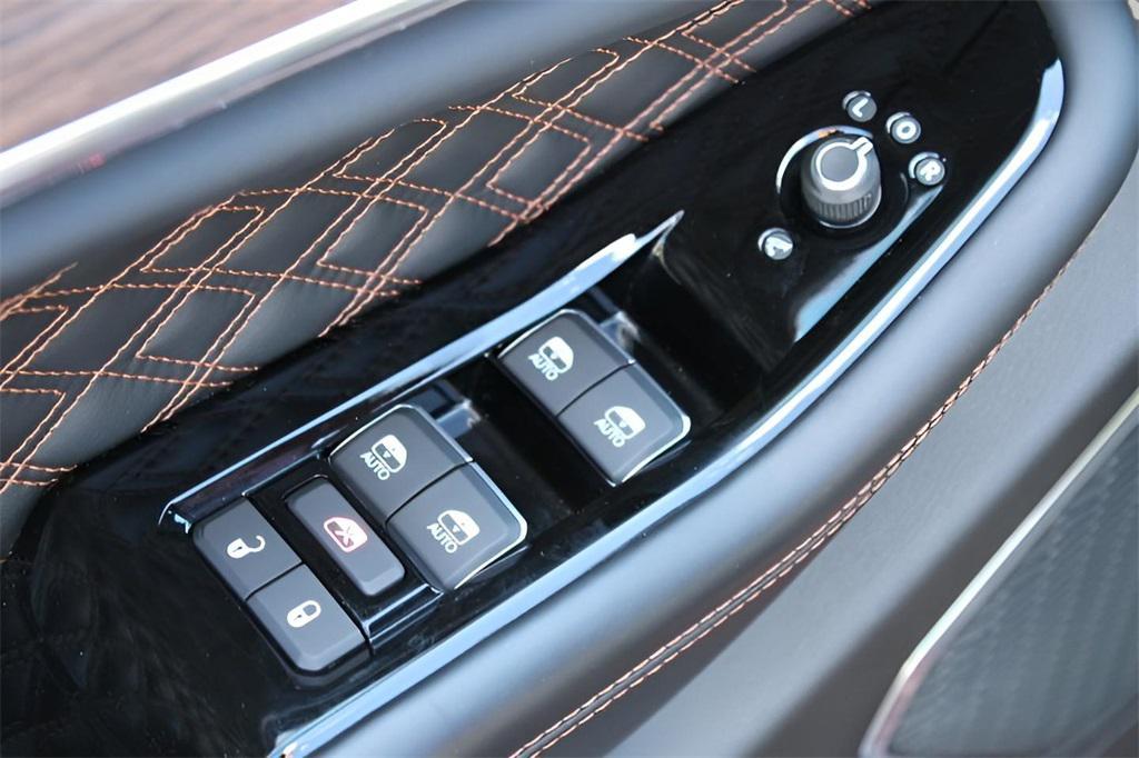 used 2023 Jeep Grand Cherokee L car, priced at $45,969