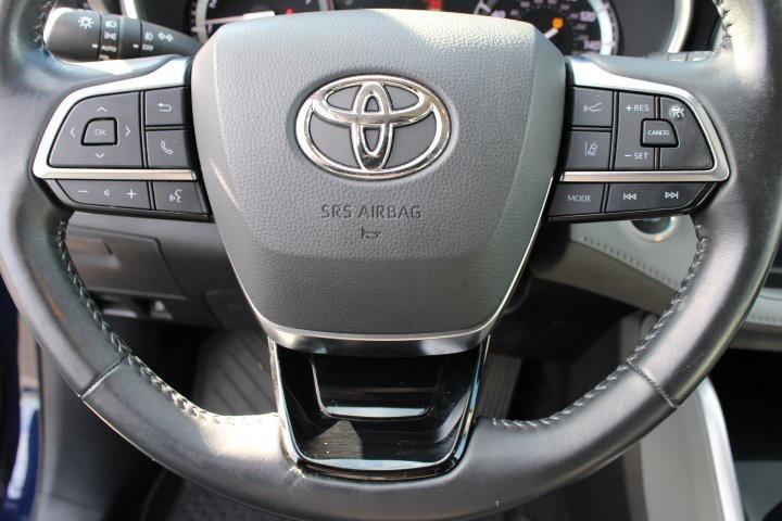 used 2021 Toyota Highlander car, priced at $32,969