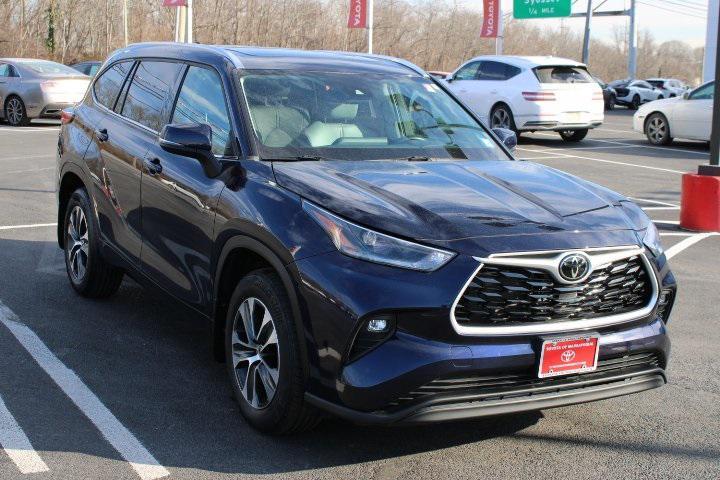 used 2021 Toyota Highlander car, priced at $32,969