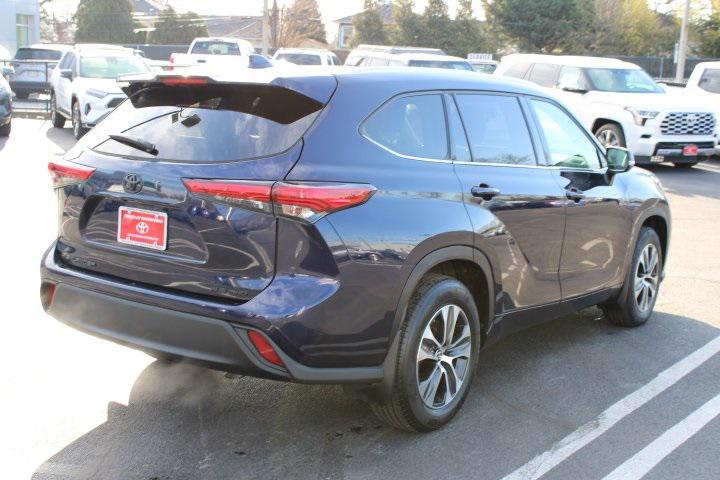 used 2021 Toyota Highlander car, priced at $32,969