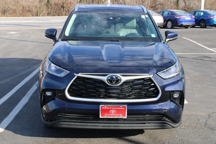 used 2021 Toyota Highlander car, priced at $32,969