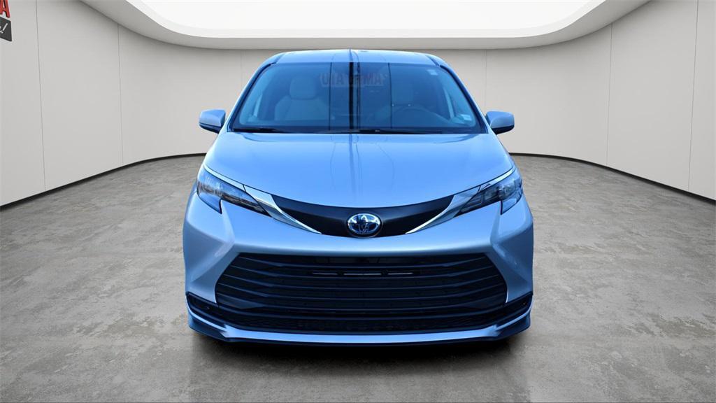 used 2025 Toyota Sienna car, priced at $75,469