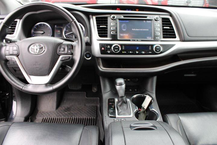 used 2019 Toyota Highlander car, priced at $19,869