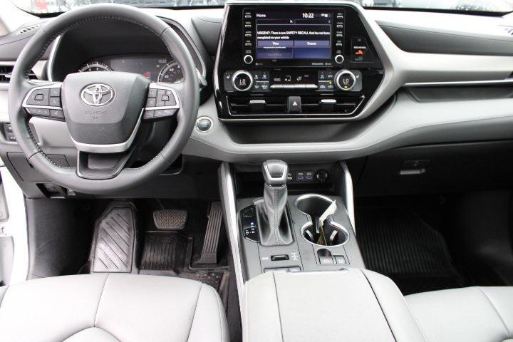 used 2022 Toyota Highlander car, priced at $37,969