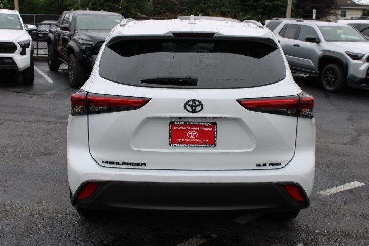 used 2022 Toyota Highlander car, priced at $37,969