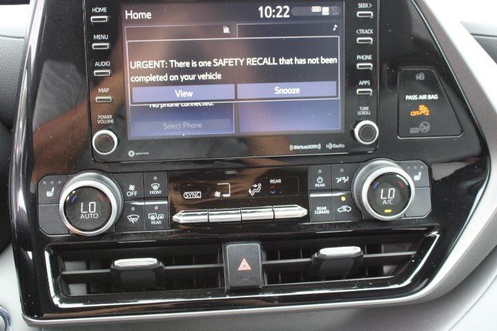 used 2022 Toyota Highlander car, priced at $37,969