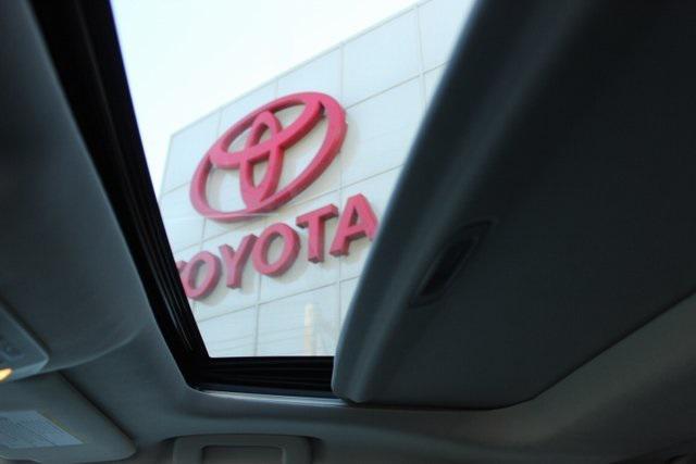 used 2021 Toyota Highlander car, priced at $29,969