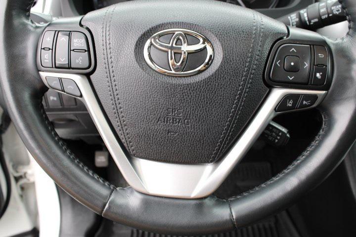 used 2019 Toyota Highlander car, priced at $27,969