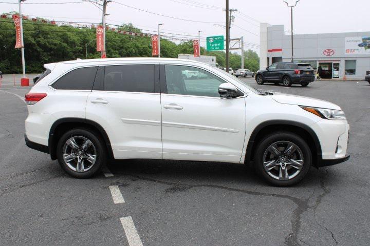 used 2019 Toyota Highlander car, priced at $27,969