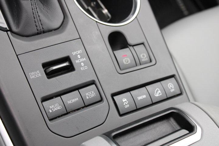used 2020 Toyota Highlander car, priced at $26,969