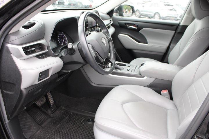 used 2020 Toyota Highlander car, priced at $26,969