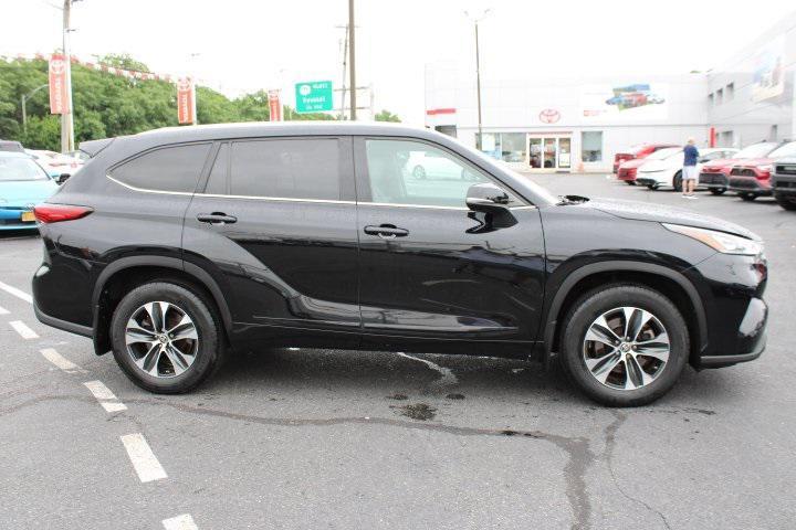 used 2020 Toyota Highlander car, priced at $26,969