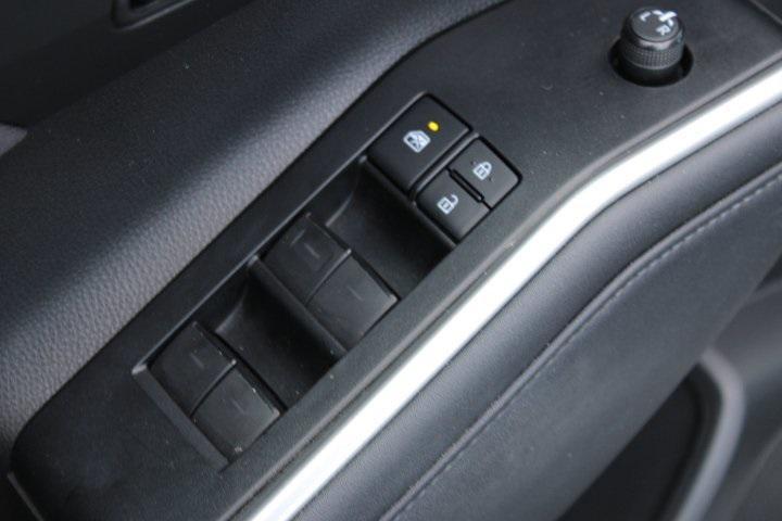 used 2021 Toyota Highlander car, priced at $30,969