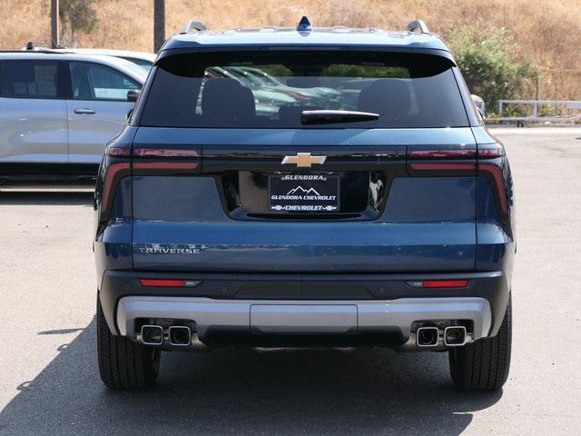 new 2026 Chevrolet Traverse car, priced at $42,195