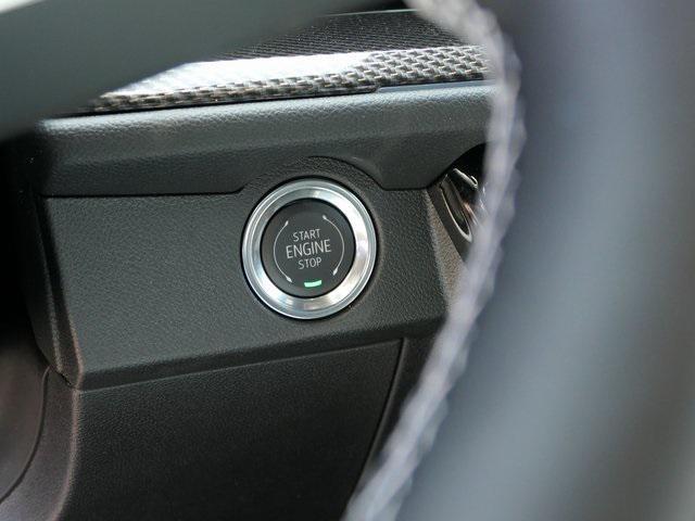 new 2025 Chevrolet Traverse car, priced at $53,995