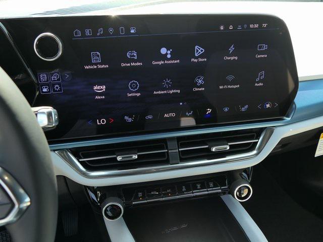 new 2025 Chevrolet Equinox EV car, priced at $33,090