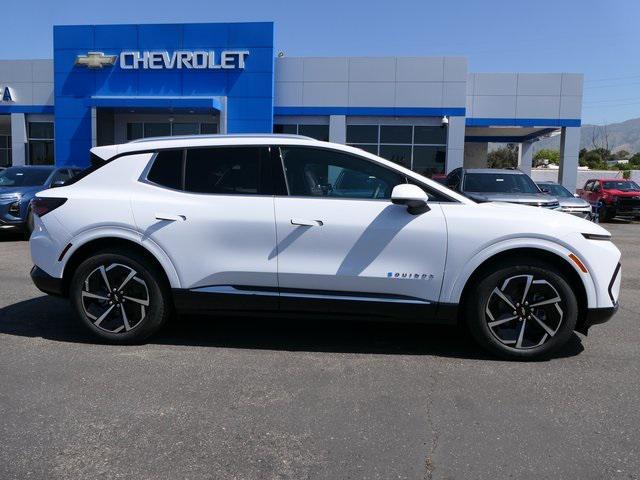 new 2025 Chevrolet Equinox EV car, priced at $33,090