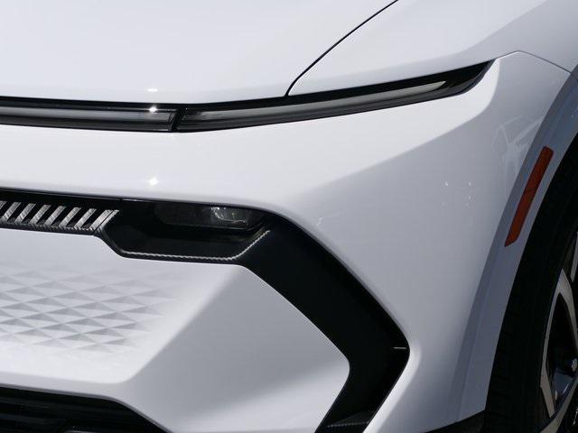 new 2025 Chevrolet Equinox EV car, priced at $33,090