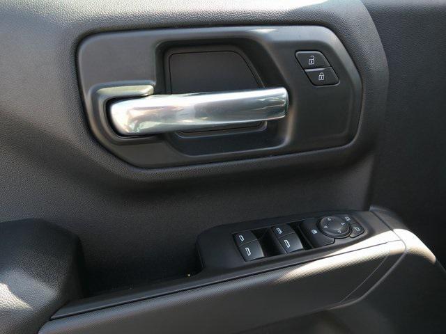 new 2025 Chevrolet Silverado 1500 car, priced at $42,995