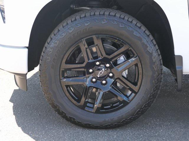 new 2025 Chevrolet Silverado 1500 car, priced at $42,995