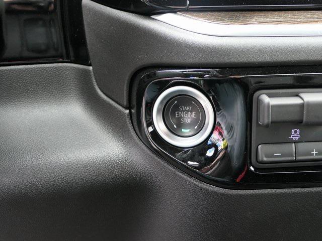 new 2025 Chevrolet Silverado 1500 car, priced at $42,995