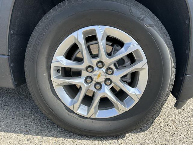 used 2021 Chevrolet Traverse car, priced at $27,998