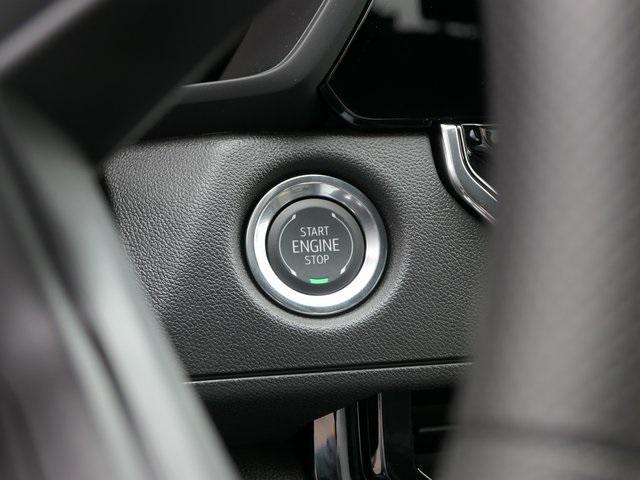 new 2025 Chevrolet Colorado car, priced at $30,995