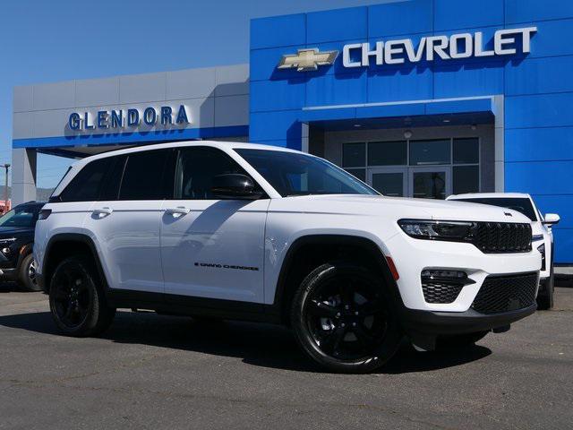 used 2023 Jeep Grand Cherokee car, priced at $29,990