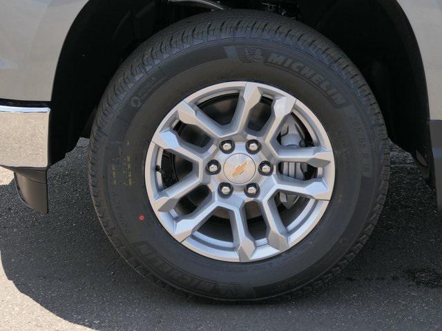 new 2025 Chevrolet Silverado 1500 car, priced at $42,995