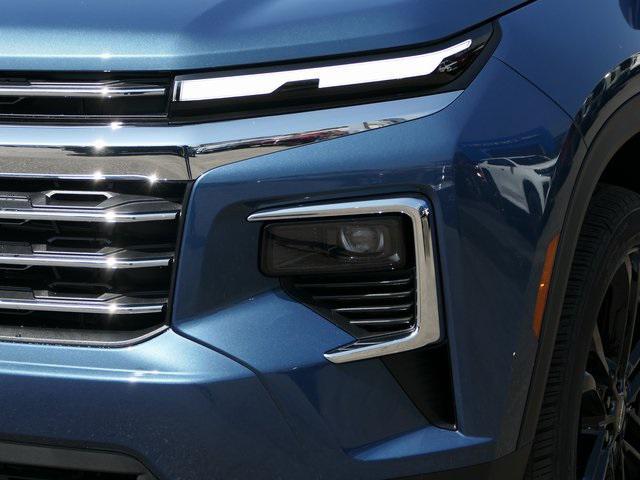 new 2025 Chevrolet Traverse car, priced at $47,290