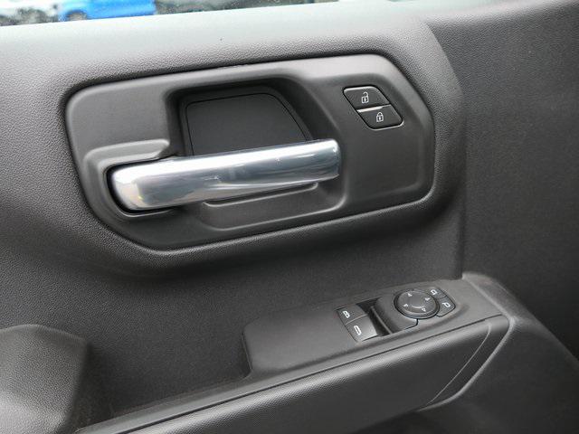 new 2025 Chevrolet Silverado 1500 car, priced at $33,995