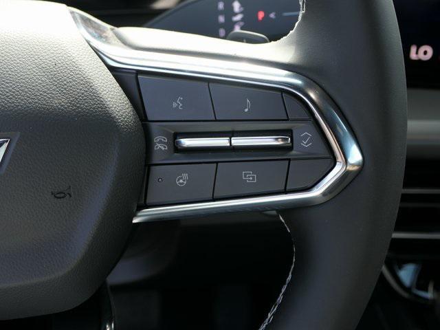 new 2025 Chevrolet Traverse car, priced at $44,994