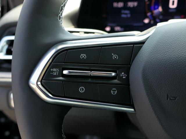 new 2025 Chevrolet Traverse car, priced at $57,094