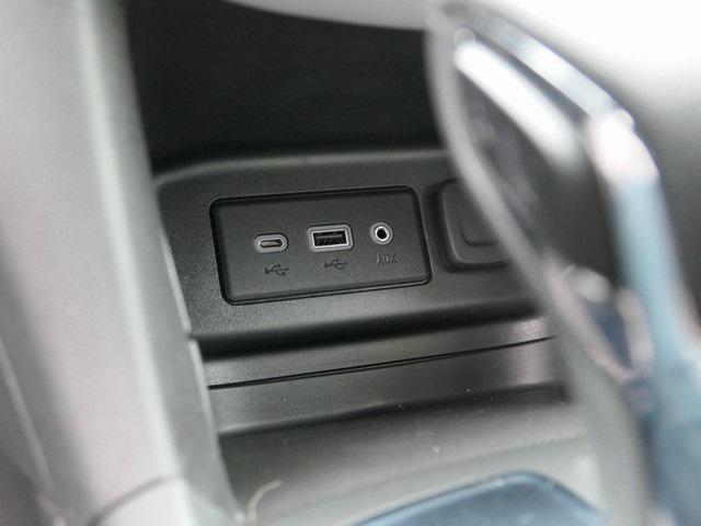 used 2022 Chevrolet Equinox car, priced at $19,900