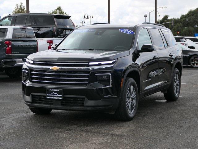 used 2025 Chevrolet Traverse car, priced at $35,999