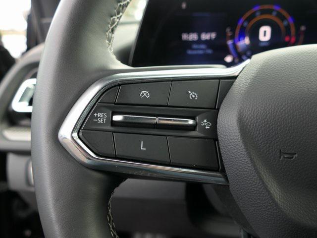 used 2025 Chevrolet Traverse car, priced at $35,999