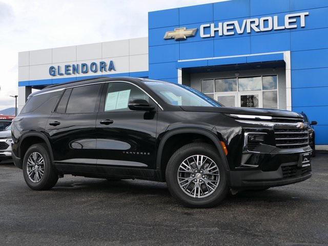 used 2025 Chevrolet Traverse car, priced at $35,999