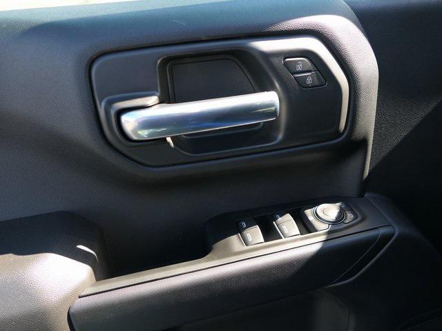 new 2026 Chevrolet Silverado 1500 car, priced at $41,995